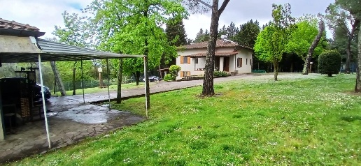Foto Villa unifamiliare a Montelupo Fiorentino Bobolino di 215 m²