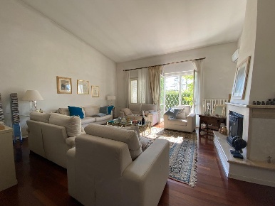 Foto Casa indipendente a Montelupo Fiorentino di 250 m² con 5 locali