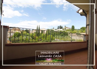 Foto Appartamento a Vinci Centro di 98 m² con 5 locali in vendita