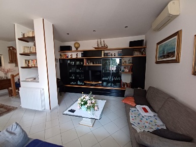 Foto Appartamento a Vinci Spicchio-sovigliana di 210 m² con 8 locali