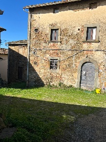 Foto Appartamento a Vinci di 300 m² con 10 locali in vendita