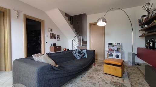 Foto Villa a schiera a Santa Croce sull'Arno Centro di 162 m² con 6 locali
