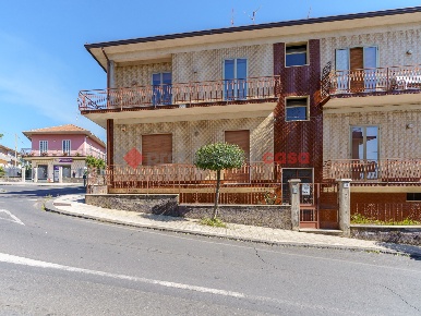 Foto Appartamento in Via Ercole Patti 40, Pedara in vendita