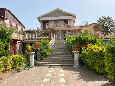 Foto Villa unifamiliare in Via Monsignor Domenico Orlando 18, Pedara Centro