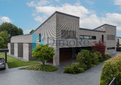 Foto Villa unifamiliare a Roncade di 350 m² con 6 locali in vendita