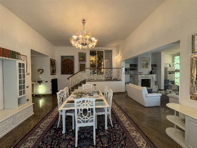 Foto Villa unifamiliare a Santa Croce sull'Arno Centro di 250 m² in vendita