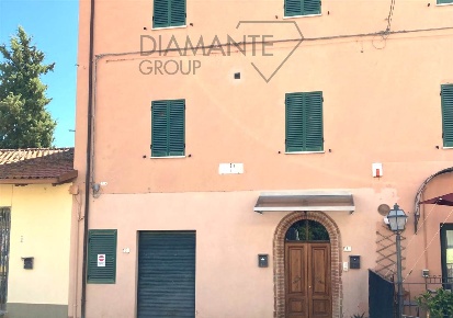 Foto Appartamento a Castiglione del Lago Centro di 105 m² con 4 locali