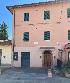 Foto Appartamento a Castiglione del Lago Centro di 105 m² con 4 locali