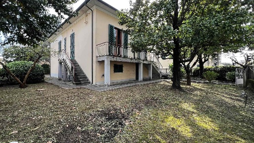 Foto Villa unifamiliare in Via del Bosco 110, Santa Croce sull'Arno Centro