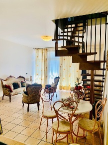 Foto Villa unifamiliare in via della Rondolina, Magione di 180 m²