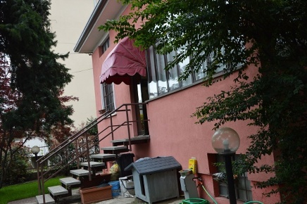 Foto Villa unifamiliare in via gramsci 54, Cardano al Campo di 220 m²