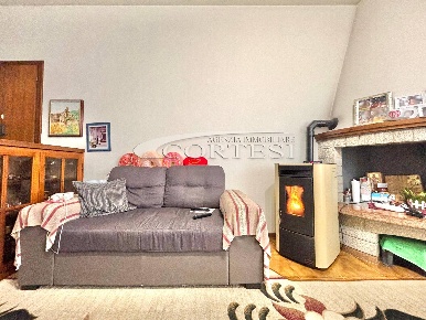 Foto Appartamento a Mondolfo di 100 m² con 7 locali in vendita