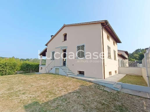 casa indipendente in vendita a Lucca in zona Sant'Alessio