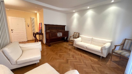 Foto Appartamento in Vicolo Piemonte, San Benedetto del Tronto di 120 m²