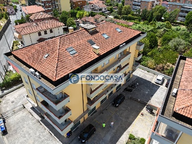 Foto Appartamento in via provinciale carrara avenza, Carrara di 125 m²