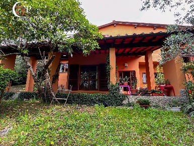 Foto Villa unifamiliare in via dell'Oliveta, Impruneta L'Ugolino di 260 m²