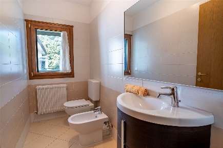 Foto Villa unifamiliare a Udine Ospedale di 328 m² con 16 locali in vendita