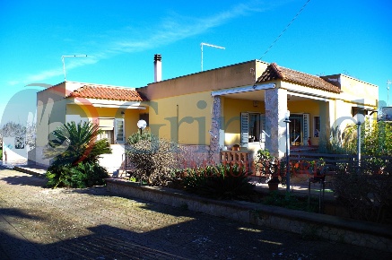 Foto Villa unifamiliare in Contrada Nanni snc, Gallipoli di 145 m²