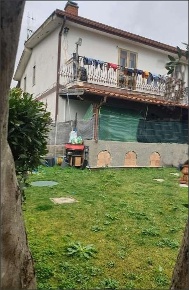 Foto Appartamento in VIA FALFURVA, Aprilia in vendita