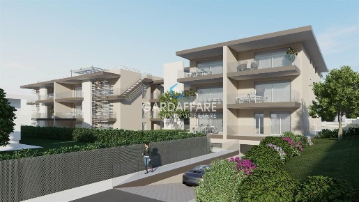 Foto Appartamento in via san zeno, Desenzano del Garda Rivoltella di 106 m²
