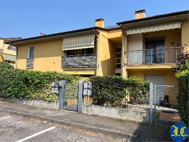 Foto Appartamento in via lazzaro spallanzani 29, Villafranca di Verona