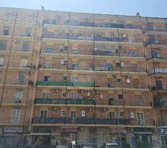 Foto Appartamento in Via Piemonte, Bari di 110 m² con 3 locali in vendita