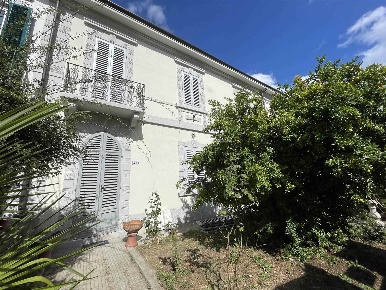 Foto Appartamento in piazza dante 1, Borgo San Lorenzo Centro di 90 m²