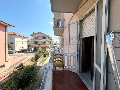 Foto Appartamento a Mondolfo di 120 m² con 6 locali in vendita