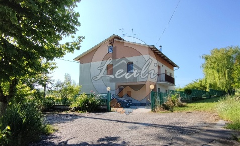 Foto Appartamento in C.DA SAN ROCCO, Tolentino in vendita
