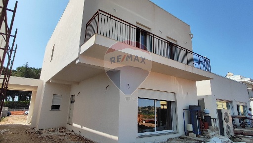 Foto Villa singola in VIA PORTOSALVO, Caltagirone Centro di 200 m²