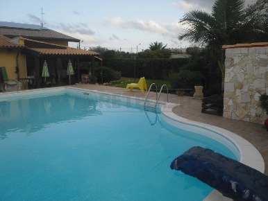 Foto Villa unifamiliare in Via PARMA, Siracusa Città Giardino di 330 m²