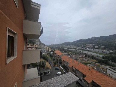 Foto Appartamento in Via Caduti del Lavoro 33, Ventimiglia di 100 m²