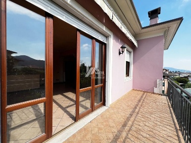 Foto Appartamento a Concesio Centro di 200 m² con 4 locali in vendita