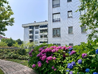 Foto Appartamento in Via Lomellina, Buccinasco di 72 m² con 2 locali