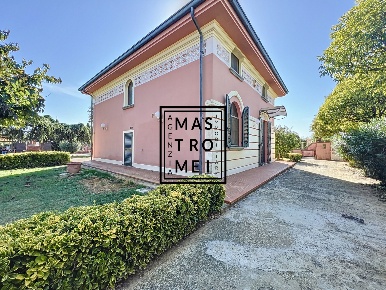 Foto Villa unifamiliare in via della repubblica, Castelfranco di Sotto