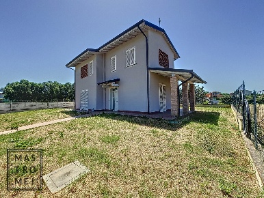 Foto Villa unifamiliare a Castelfranco di Sotto di 140 m² con 5 locali