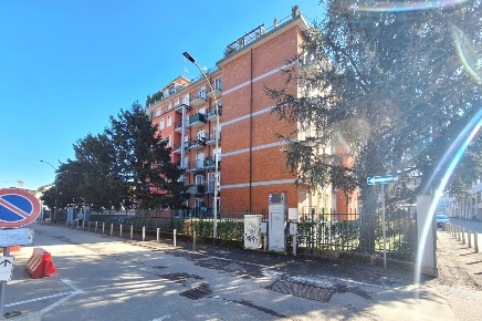 Foto Appartamento in Via Filippo Turati, Pero di 80 m² con 3 locali