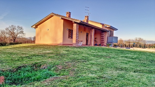 Foto Villa unifamiliare in Via del Valico, Castelfranco di Sotto di 100 m²