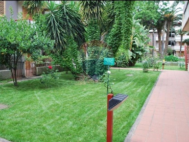 Foto Appartamento in Via Spiaggia, Mascali Sant'Anna di 78 m² con 3 locali