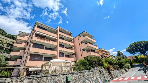 Foto Appartamento in Via del Mare, Arenzano Pineta di 75 m² con 2 locali