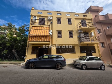 Foto Appartamento in VIA MOZART, Casteldaccia di 145 m² con 4 locali