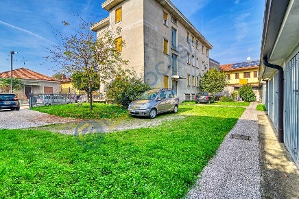 Foto Appartamento in Via Crivelli, Varedo di 72 m² con 3 locali in vendita