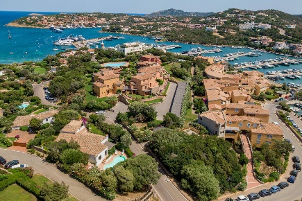 Foto Villa singola in via della bolina, Arzachena Porto Cervo di 300 m²