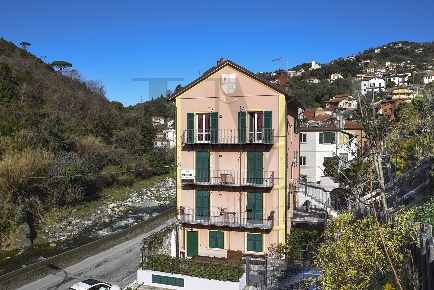 Foto Appartamento in Via Emilio vecchia, Varazze Casanova di 56 m²