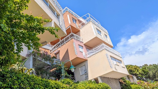 Foto Appartamento in Via della Costa, Arenzano Pineta di 25 m² con 1 locali