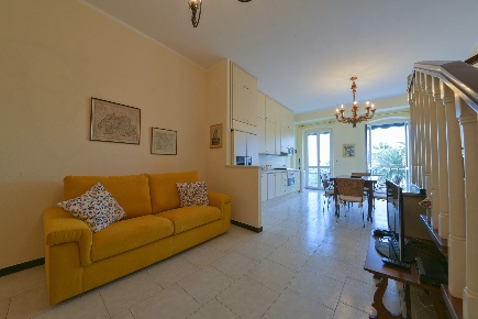 Foto Appartamento in Via Campana, Varazze Centro di 90 m² con 3 locali