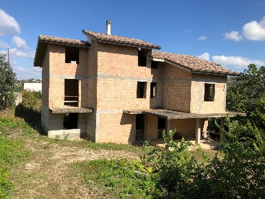 Foto Villa singola in Cavatassi, Tortoreto Salino di 400 m² con 12 locali