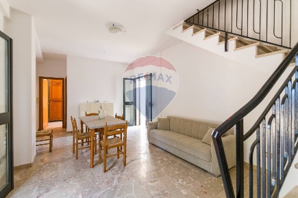 Foto Villa bifamiliare in Via Ragosia, Valderice di 100 m² con 3 locali