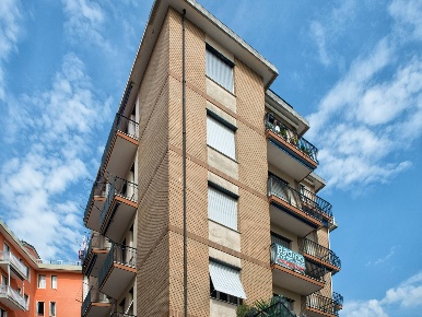 Foto Appartamento in Via Buonarroti, Arenzano Centro di 100 m² con 3 locali