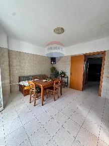 Foto Appartamento in via Biagio Max Corvo, Melilli Centro di 132 m²